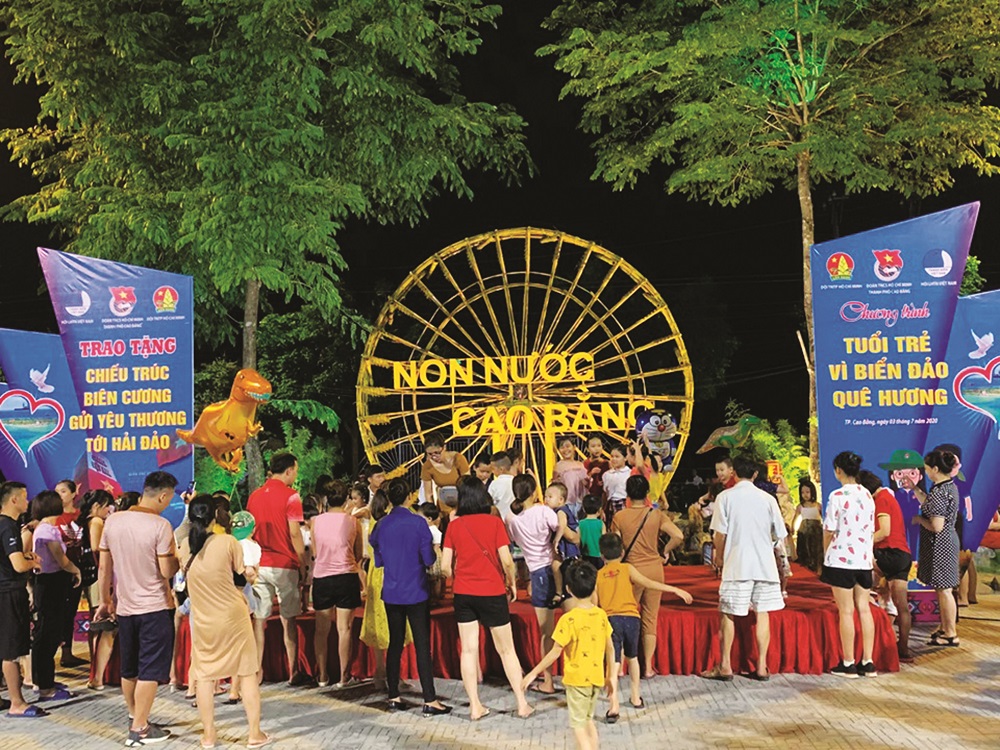 Phố đi bộ Kim Đồng - chợ ẩm thực- điểm nhấn mới của du lịch Cao Bằng